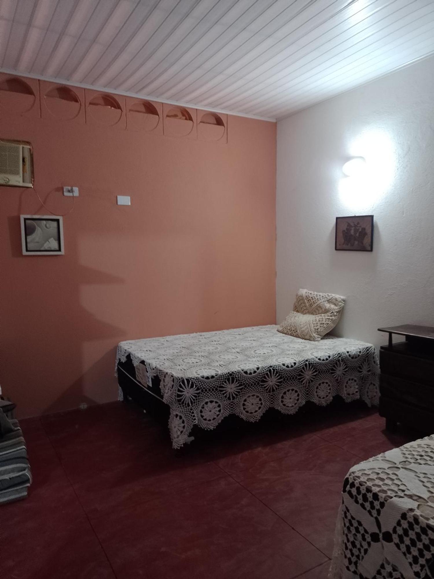Chale Perto Da Com Duas E Varandao Сasa de vacaciones *